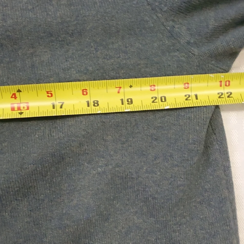 Club Room Men's Blue-Green Grey V-Neck Cashmere Sweater - Picture 6 of 9